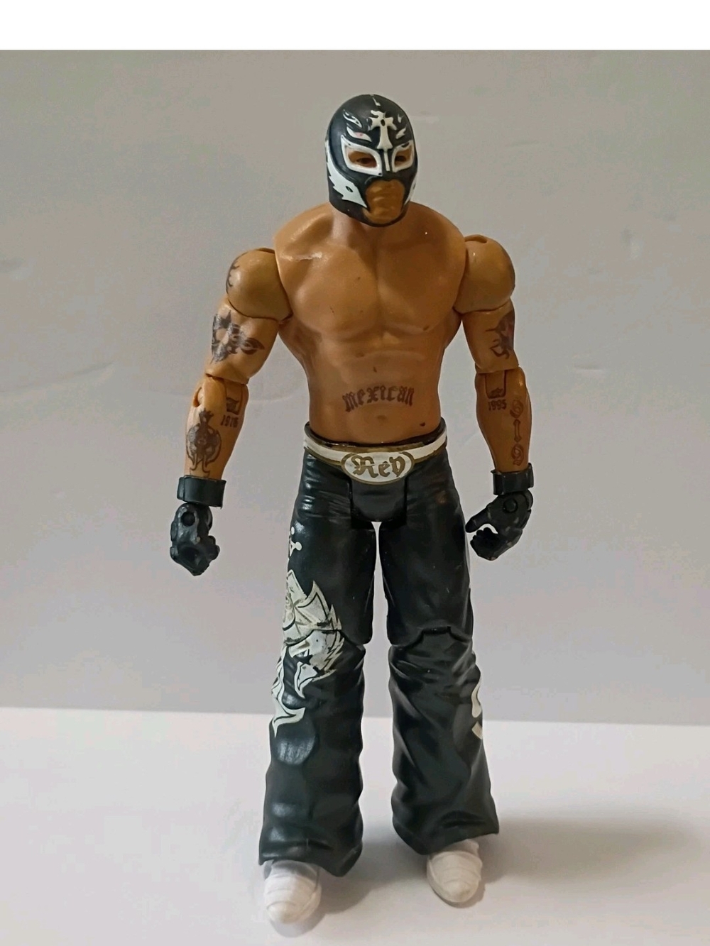 2010 Wrestling WWE WWF 7" Rey Mysterio White Black Outfit Action Figure